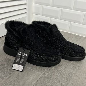 ✨ Brand new Hey Dude Denny black sparkle women size 8